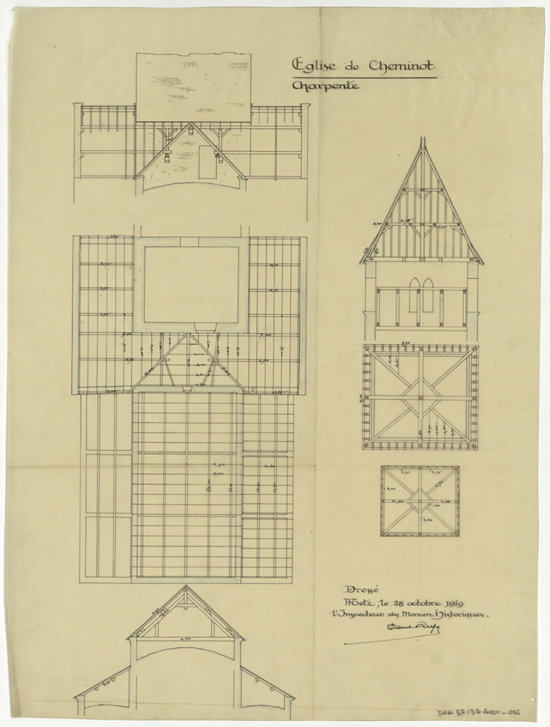 Toiture, plan d’ensemble, plans de niveau et coupes sur la charpente.