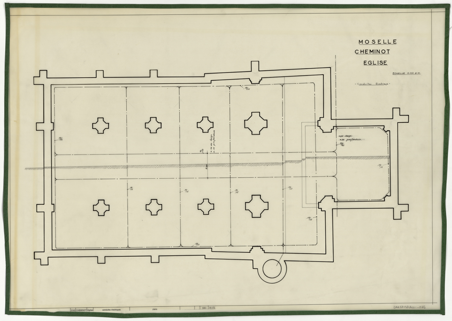 Installation électrique, plan de masse figurant le tracé des conduites électriques.