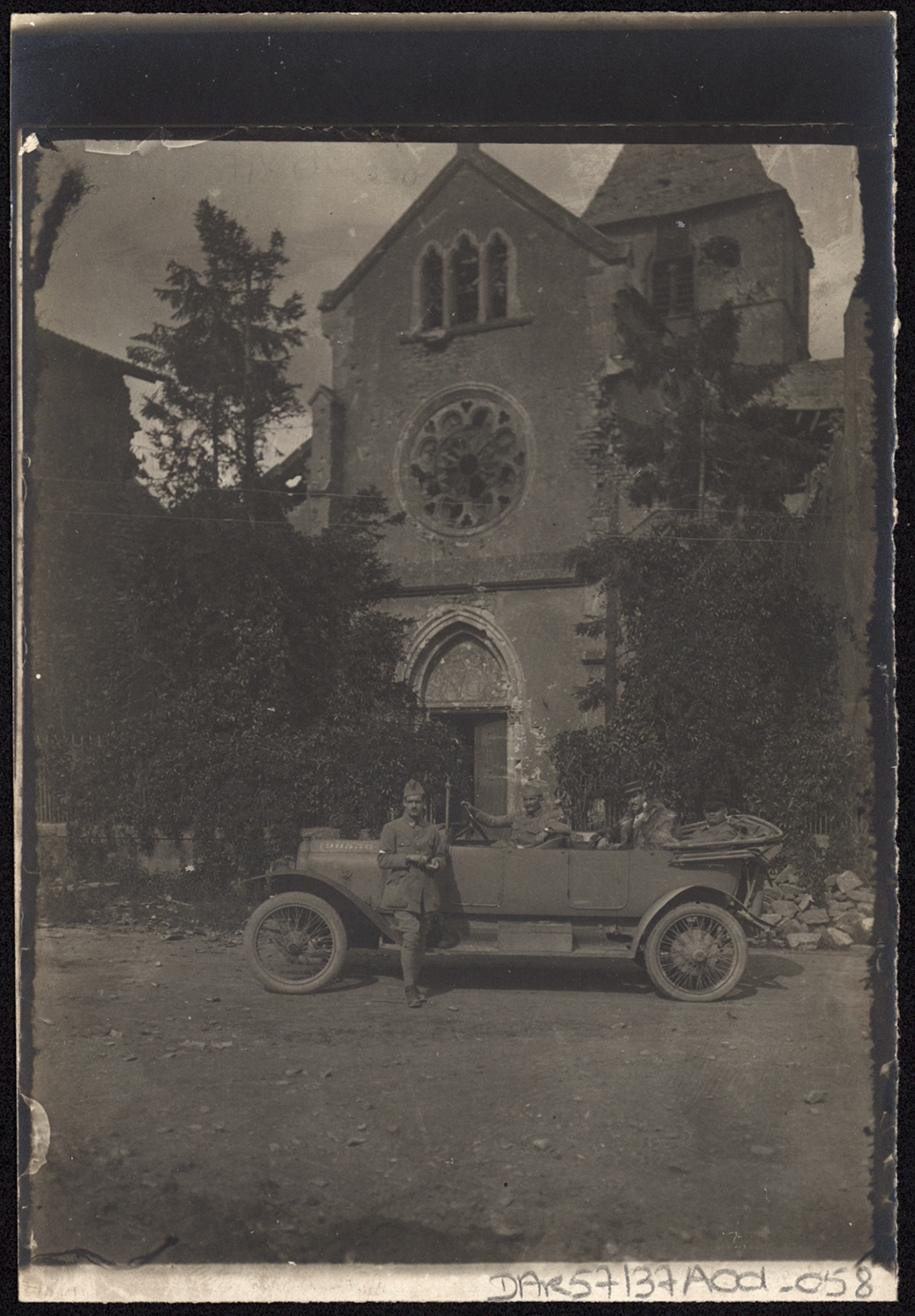 Dommages de guerre, vue d’ensemble de la façade ouest.