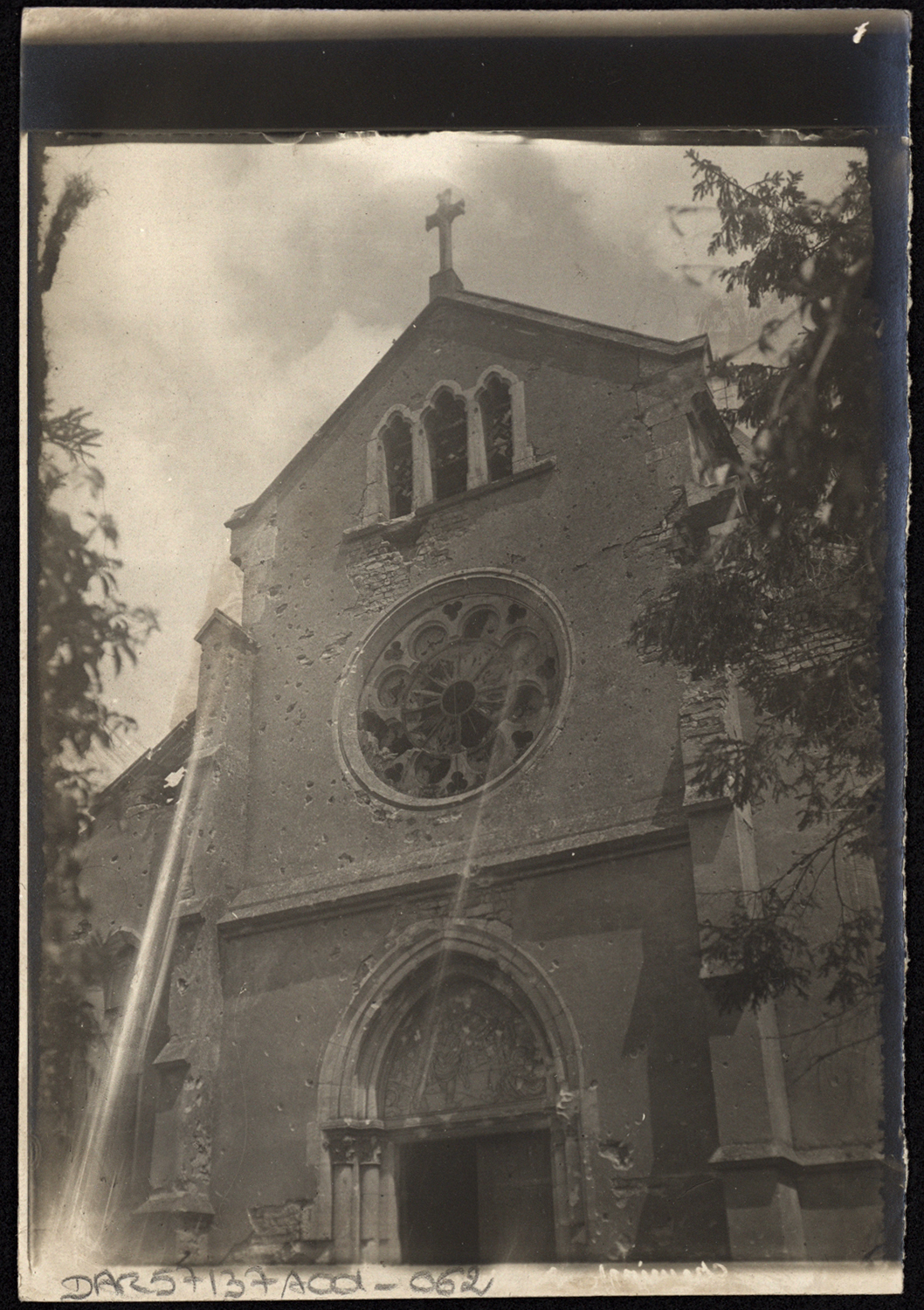 Dommages de guerre, vue d’ensemble de la façade ouest.