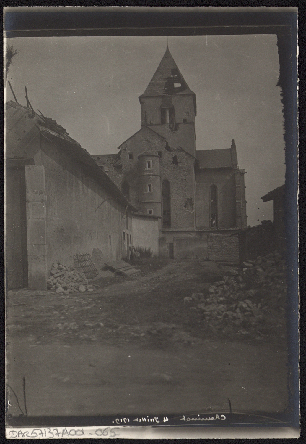 Dommages de guerre, vue d’ensemble du transept sud.