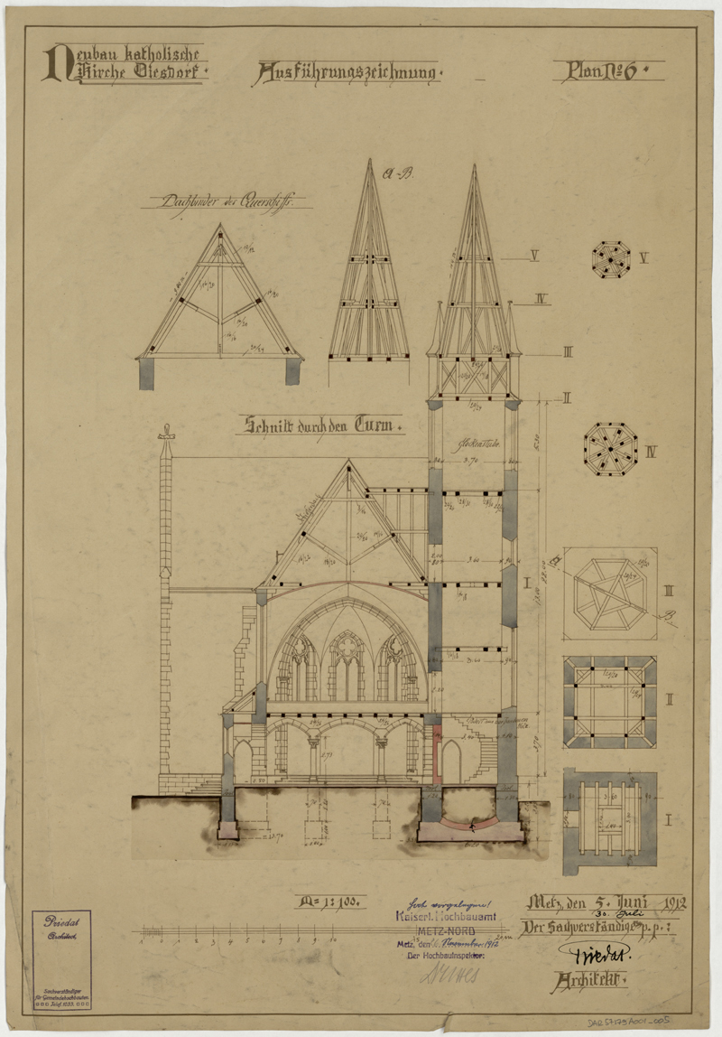 Clocher, coupe transversale sur la façade occidentale et plans de la charpente par niveau.