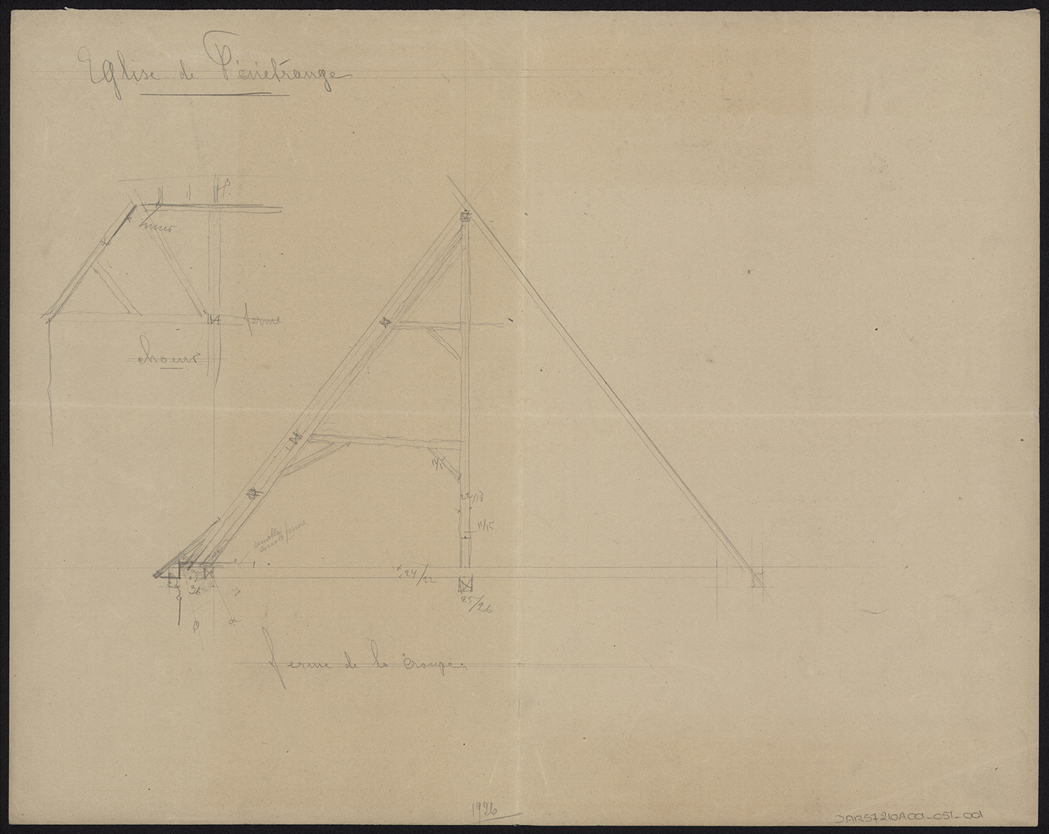 Coupe sur la charpente de la nef et détail d’un élément de charpente du choeur.