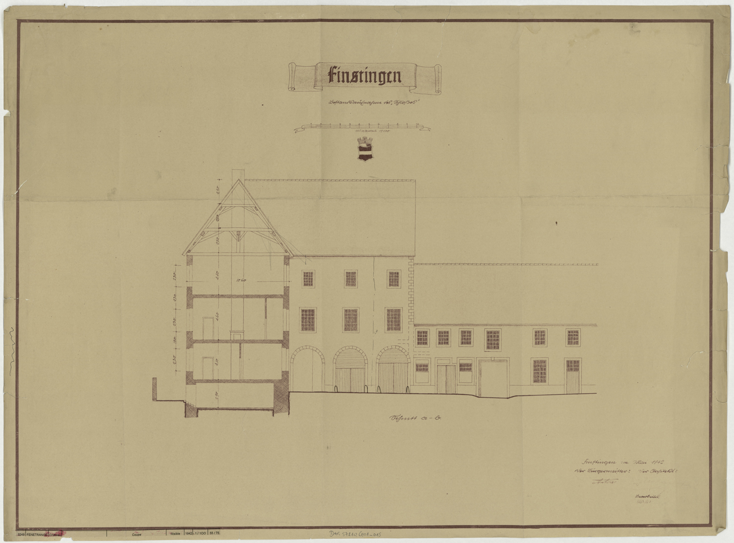 Coupe transversale du côté ouest et élévation de la façade sud sur cour.