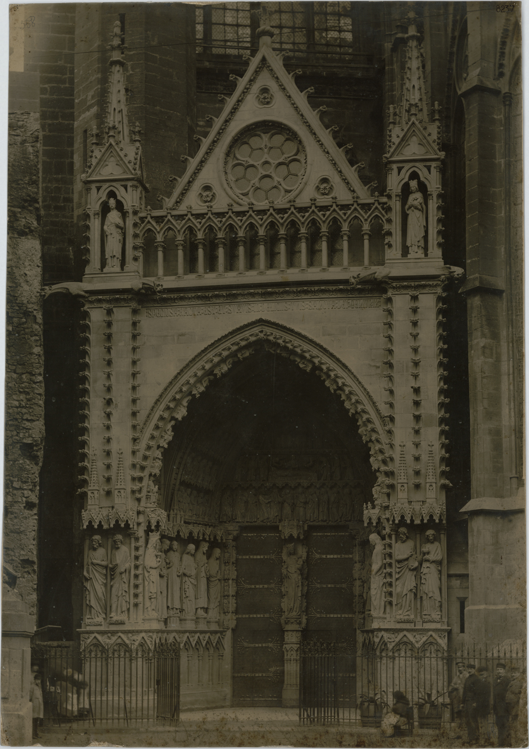 Portail de la Vierge, vue après restauration.