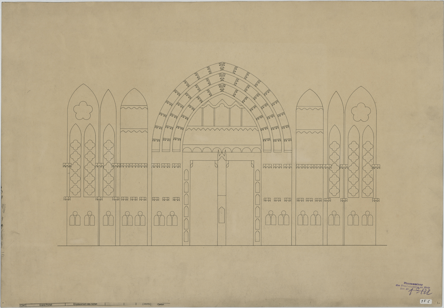 Portail principal, élévation schématique du décor.