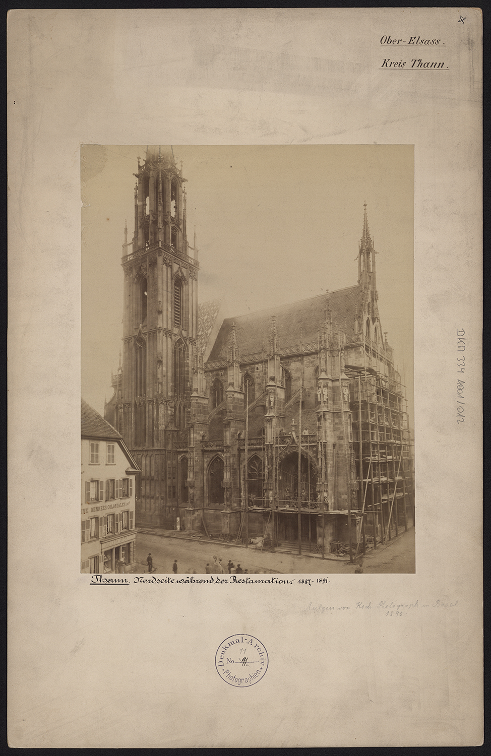 Vue d’ensemble de la façade nord pendant les travaux de restauration (1887-1891).