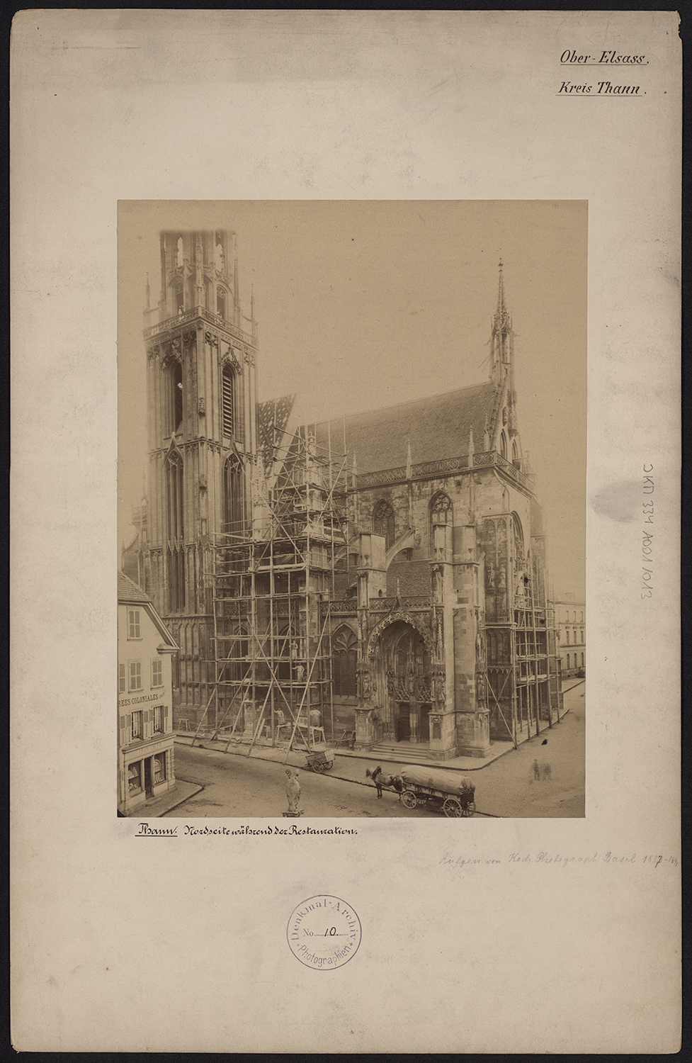 Vue d’ensemble de la façade nord pendant les travaux de restauration (1887-1891).