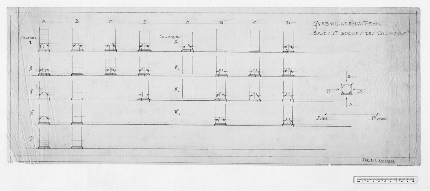 Détails des bases et des socles de colonnes.