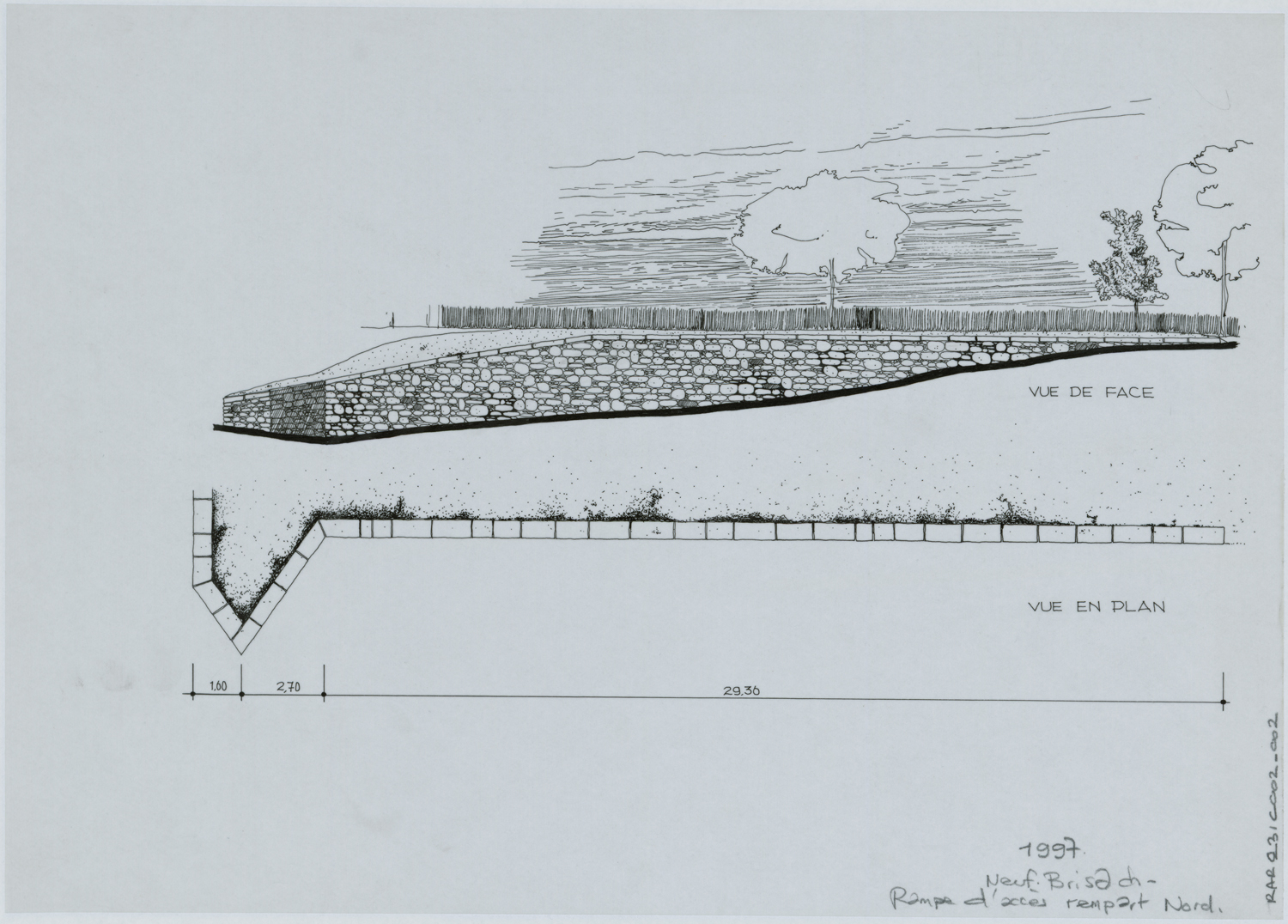 Plan et vue de face de la rampe d’accès du rempart nord.