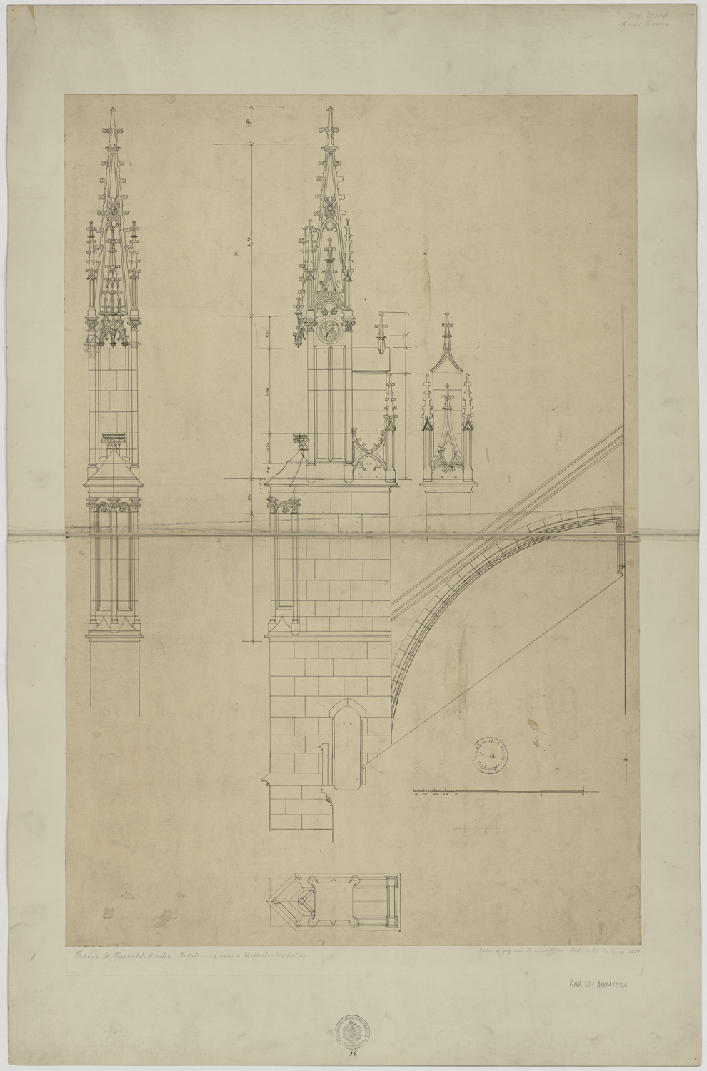 Plan et élévations principale et latérale d’un pinacle de contrefort.