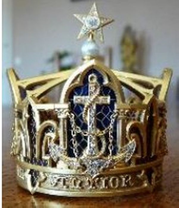 couronne de la Vierge - © Ministère de la Culture (France), Direction Régionale des Affaires Culturelles des Pays de la Loire – Tous droits réservés