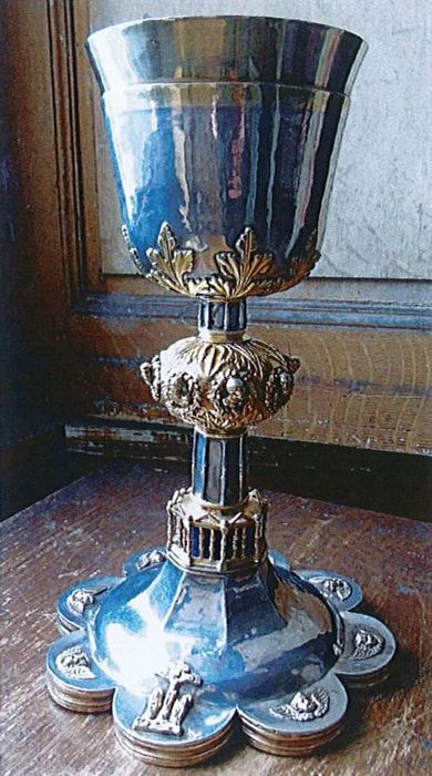 calice du siège du clocher de Chanzeaux - © Ministère de la Culture (France), Direction Régionale des Affaires Culturelles des Pays de la Loire – Tous droits réservés