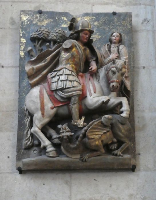 bas-relief : Saint Georges terrassant le dragon - © Ministère de la Culture (France), Direction Régionale des Affaires Culturelles des Pays de la Loire – Tous droits réservés 