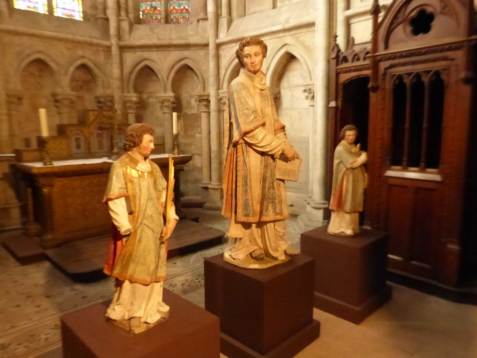 statues : Saint Etienne, Saint Gervais, Saint Protais