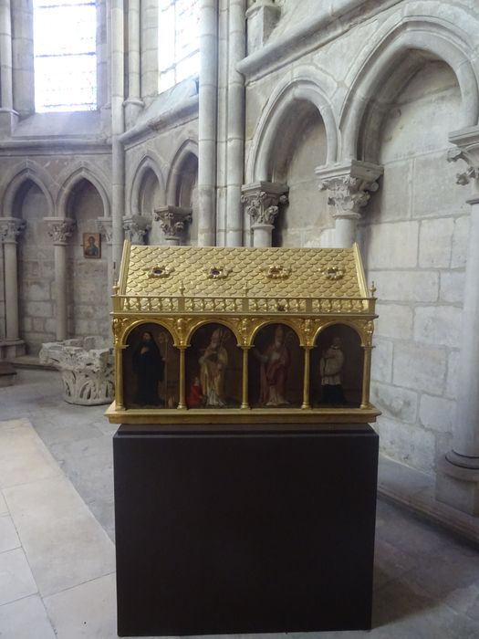 châsse-reliquaire de saint Julien