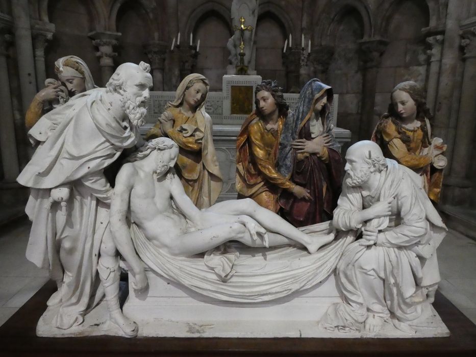 groupe sculpté : Mise au tombeau (1 groupe et 4 statues)