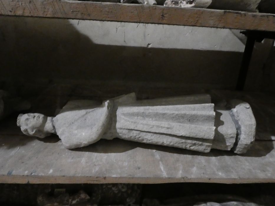 statue de pinacle : vigneron