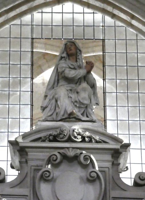 statue : Vierge de douleur