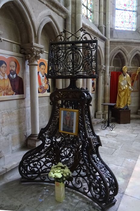 lutrin de Saint-Pierre-la-Cour