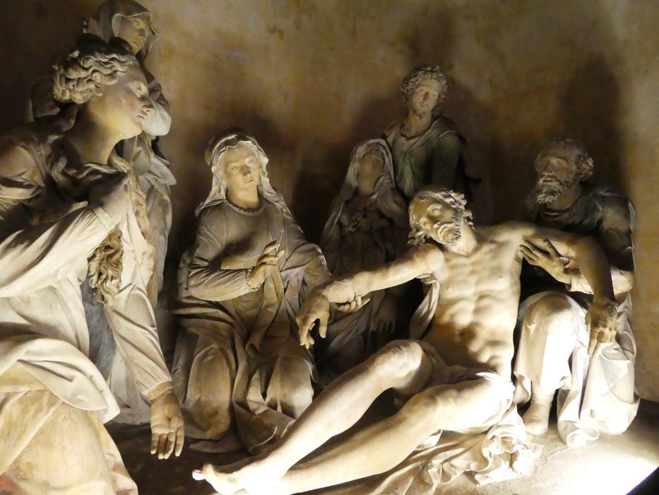 groupe sculpté : Mise au tombeau