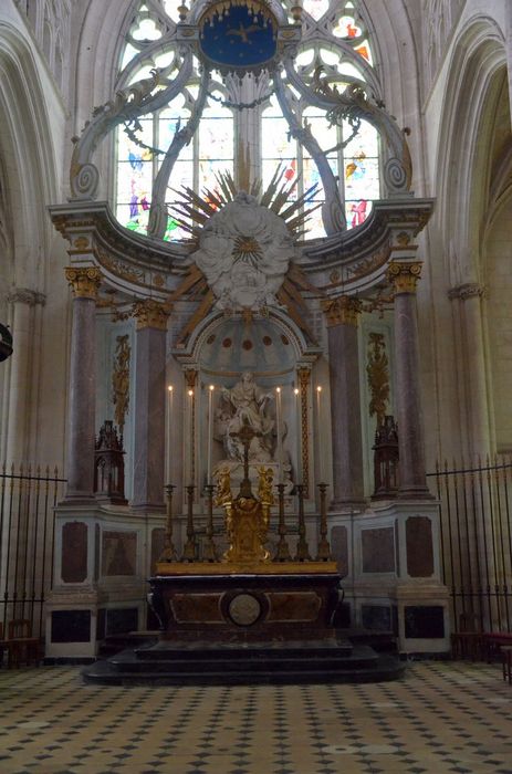 autel, statue : Vierge (maître-autel)