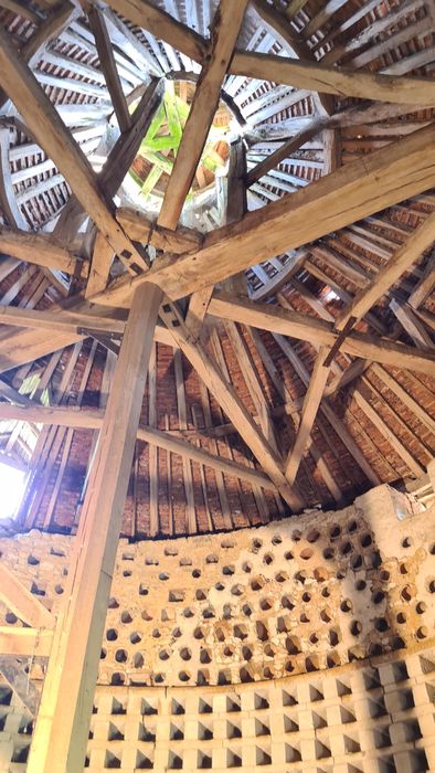 vue partielle de la charpente