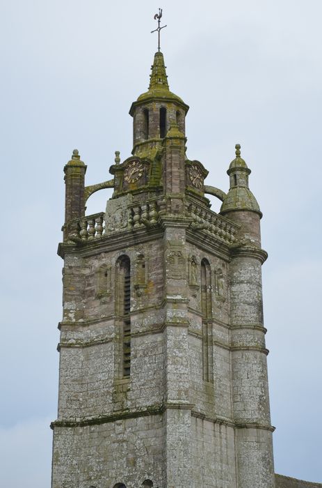 Eglise Saint-Gildas : Clocher, détail partie supérieure