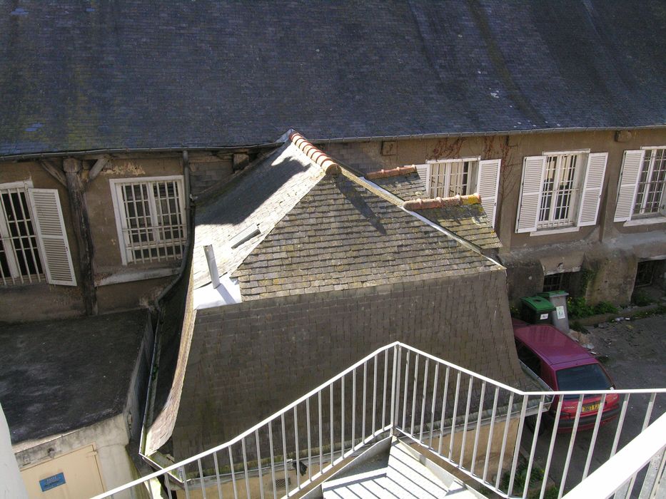 pavillon est, vue générale de la toiture