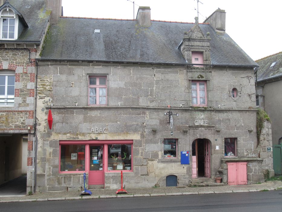 Maison : Façade antérieure, vue générale