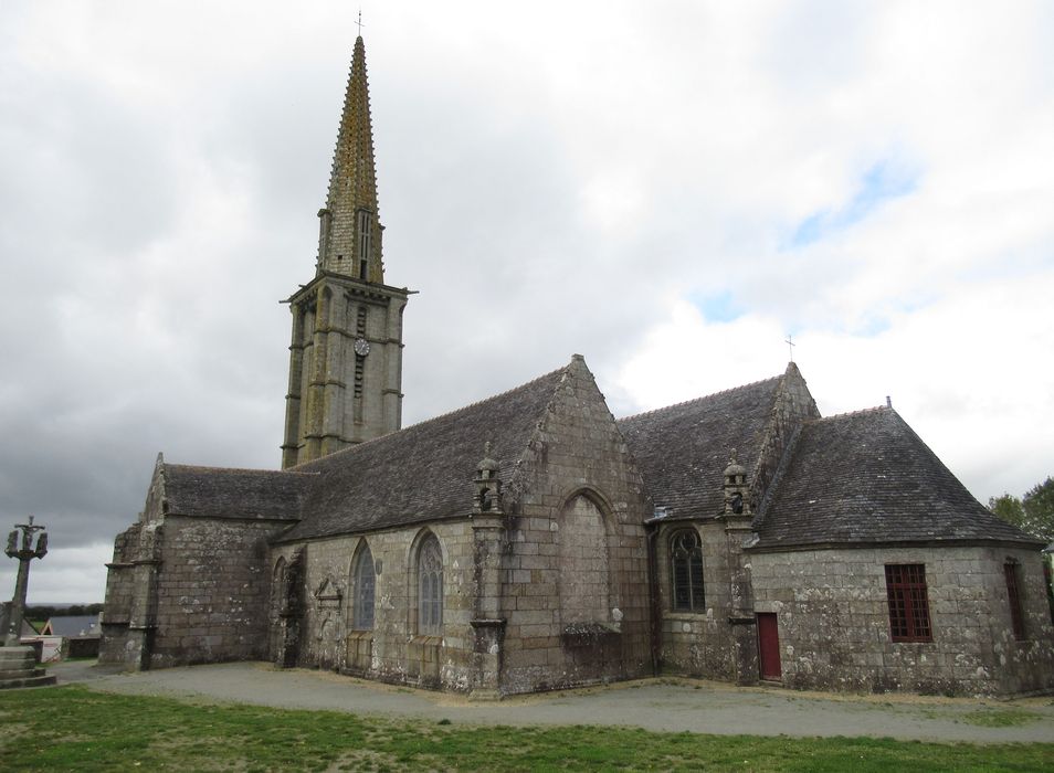 Eglise Saint-Yves et cimetière