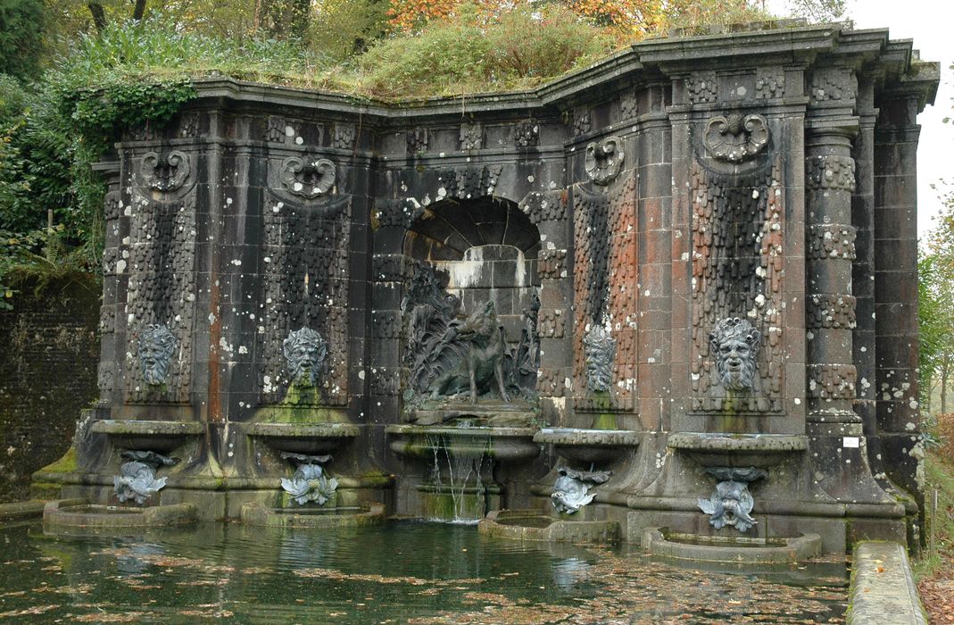 Domaine de Trévarez : Jardin Renaissance, buffet d'eau de la Chasse