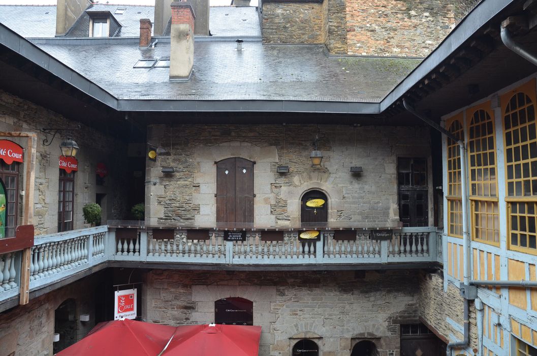 Ancienne prison Saint-Michel : Bâtiment est, façade sur cour