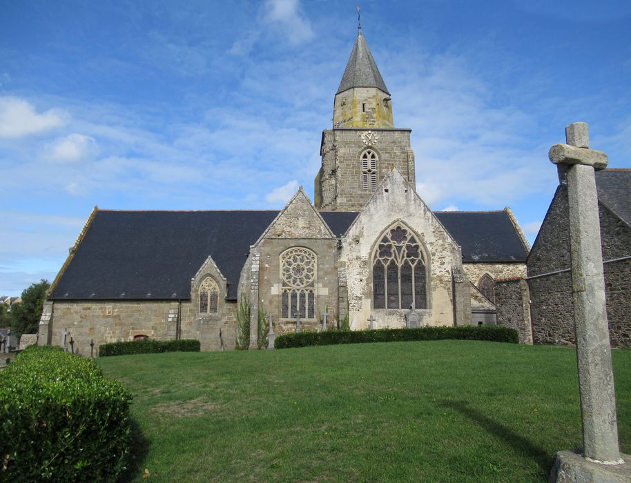 Eglise Saint-Suliac et cimetière