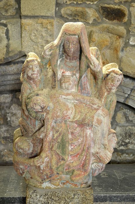 groupe sculpté : Vierge de Douleur