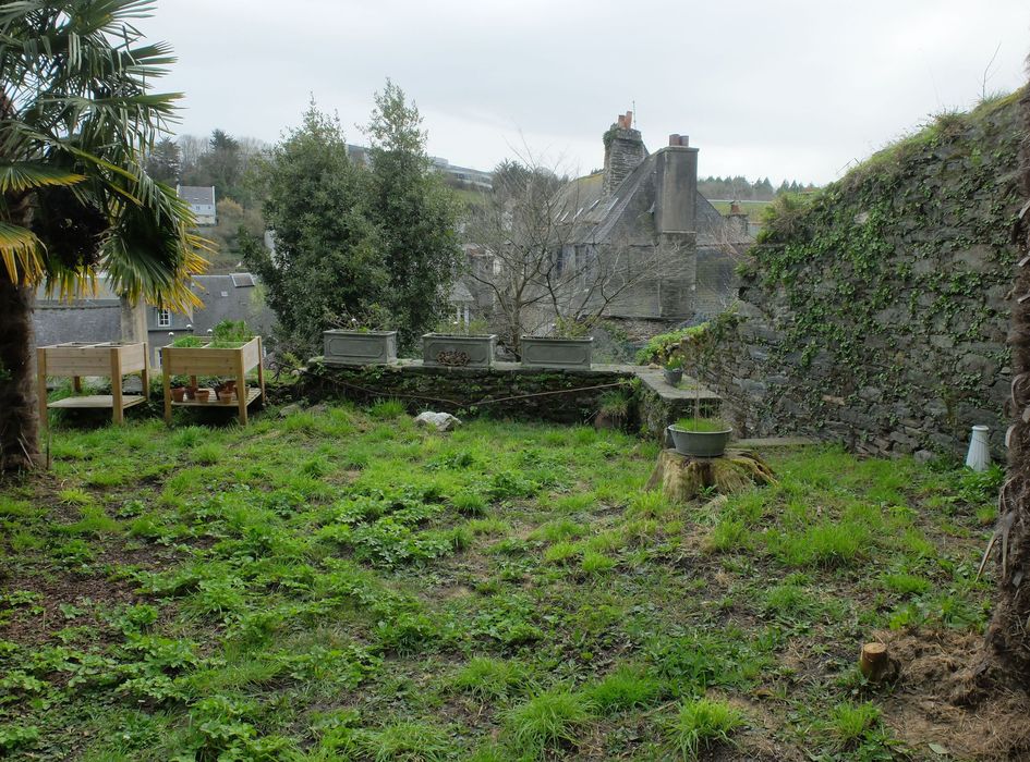 jardin, vue partielle