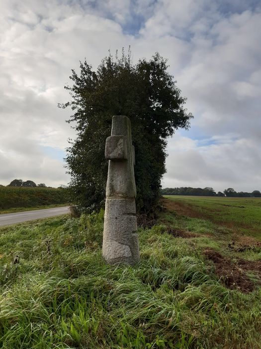 vue générale de la croix dans son environnement