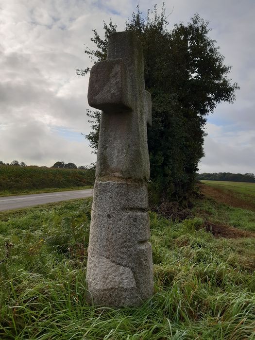 vue générale de la croix dans son environnement