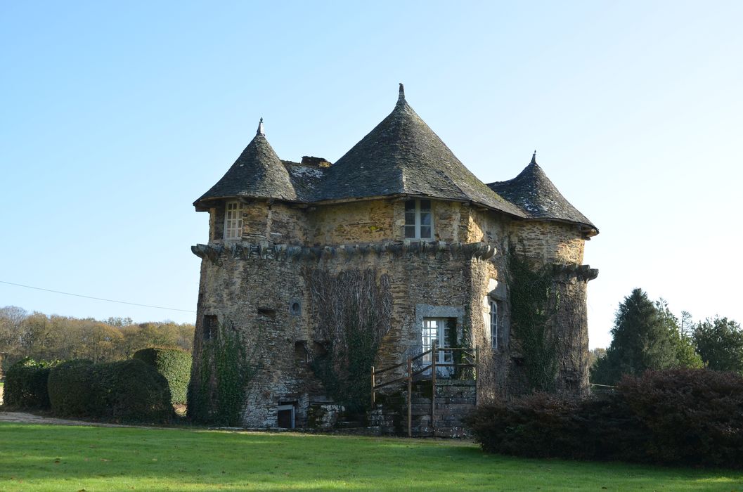 pavillon sud-ouest, façades nord-est sud-est