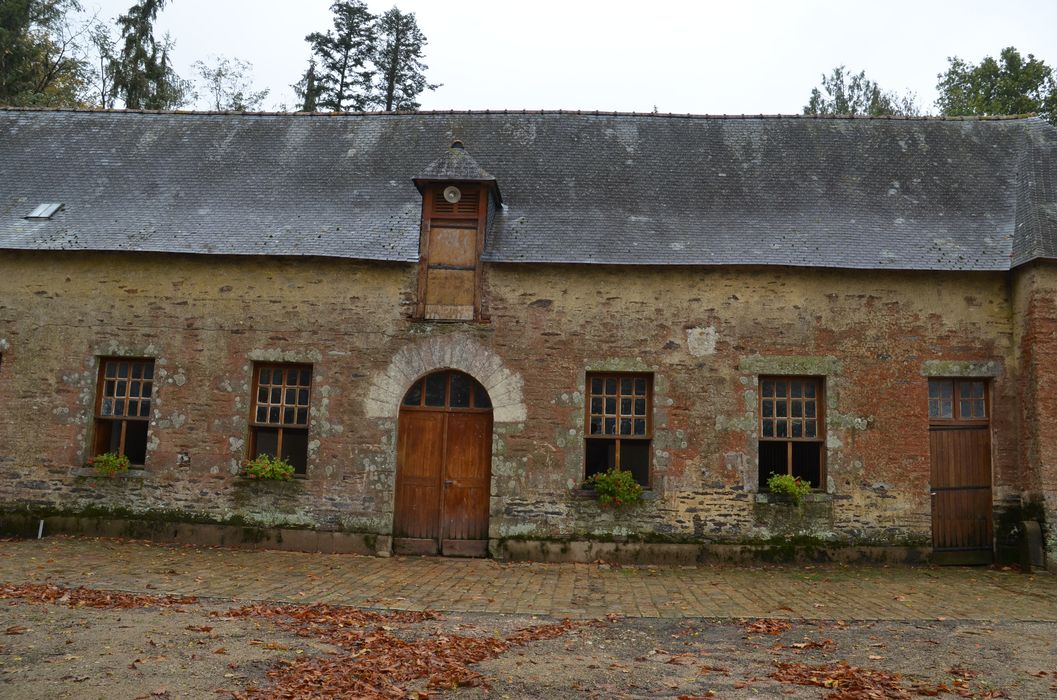 communs, vue partielle