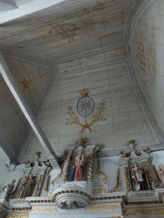 plafond lambrissé au-dessus du retable nord
