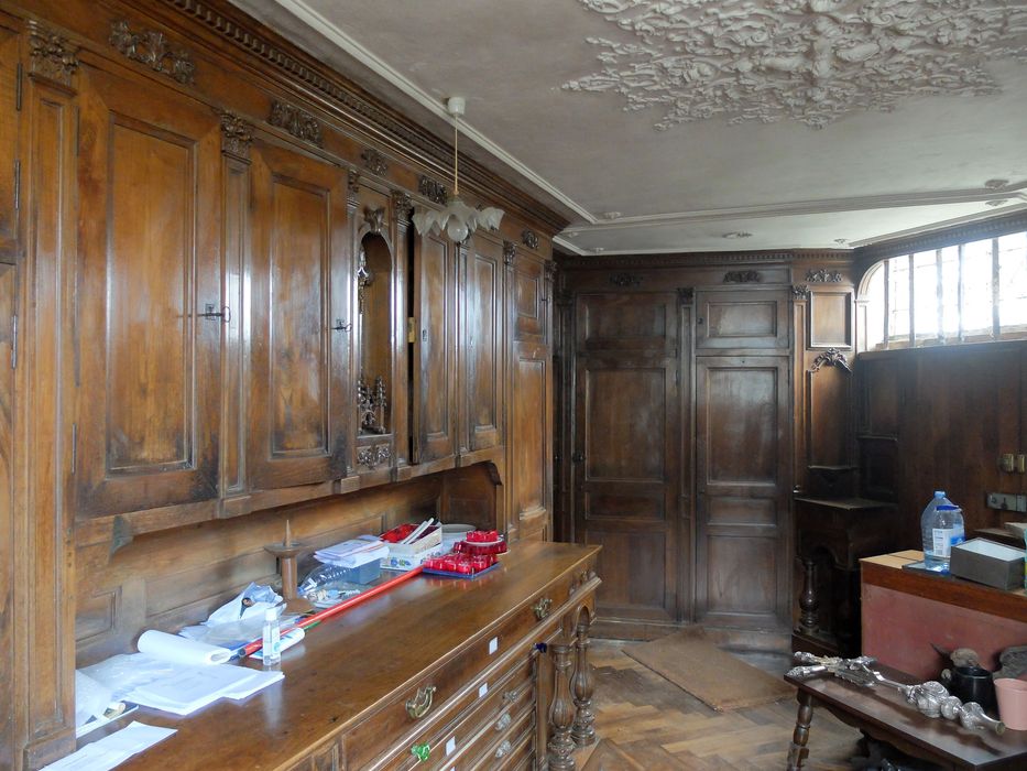 lambris de revêtement de la nef