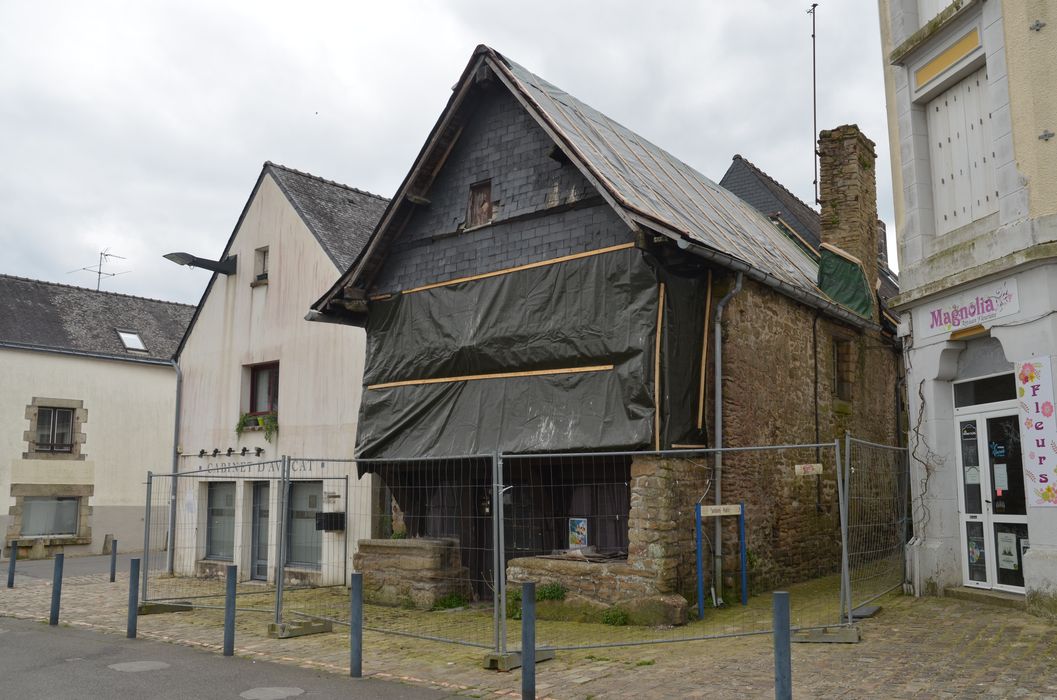 façade antérieure sur rue