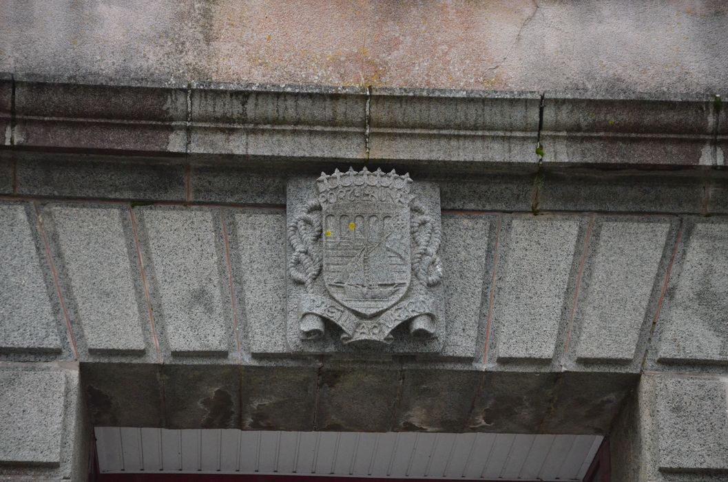 porte d’accès ouest, détail du linteau