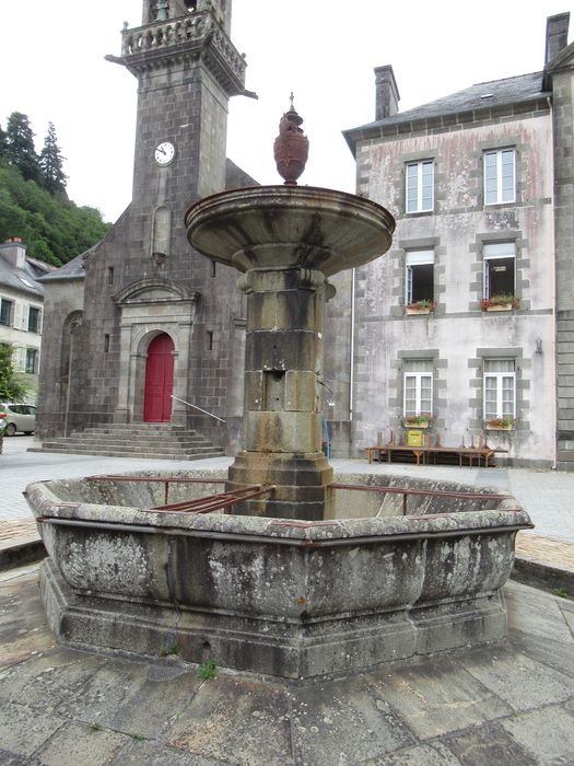 vue générale de la fontaine