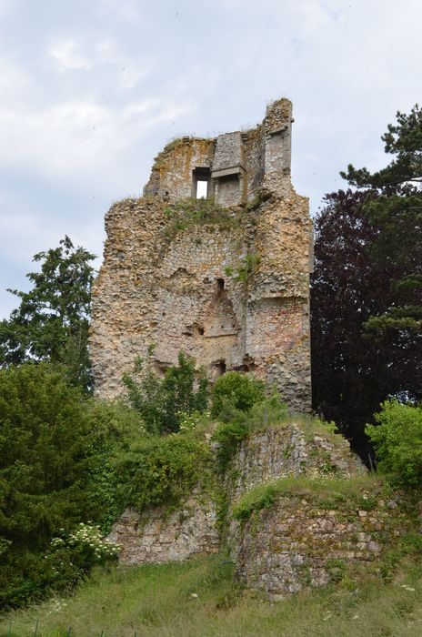 première enceinte