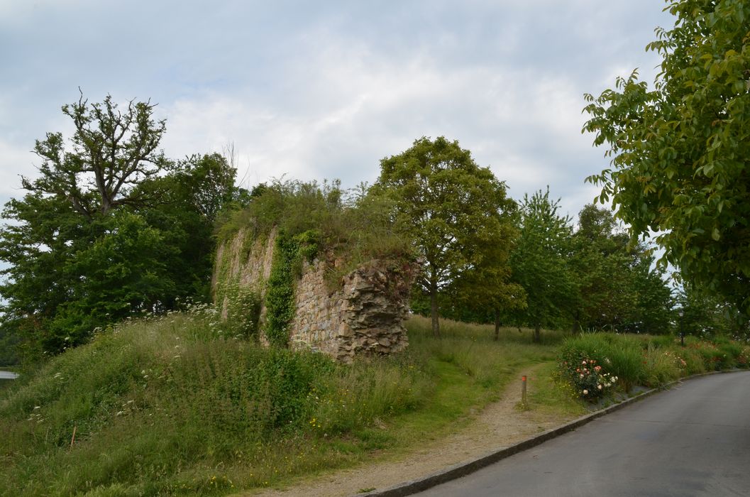 deuxième enceinte