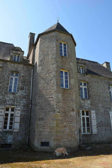 logis, façade nord, vue partielle