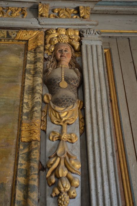 aile est, galerie du 1er étage, détail des lambris de revêtement de la cheminée