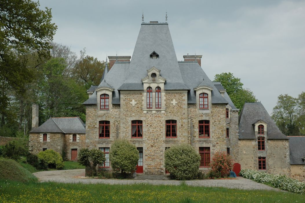 Château de la Villequéno : Façade sud, vue générale